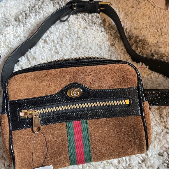 Gucci Handbags - Beautiful never used Gucci bag!